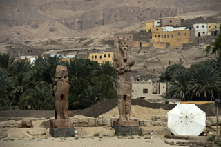 Illustration for article titled These Absolutely Huge Pharaoh Statues Were Just Unveiled In Egypt